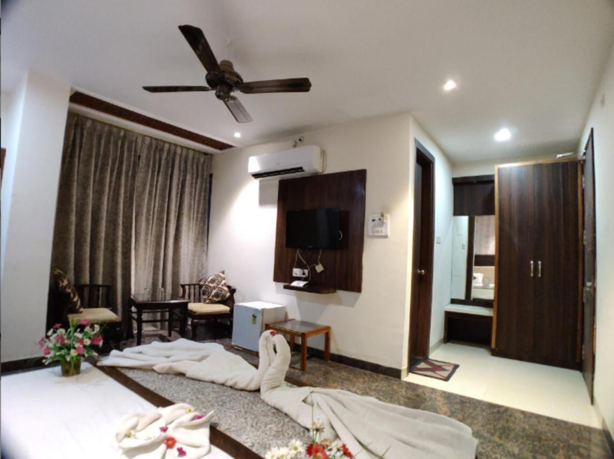 Hotel Badrika Inn Rewa Esterno foto