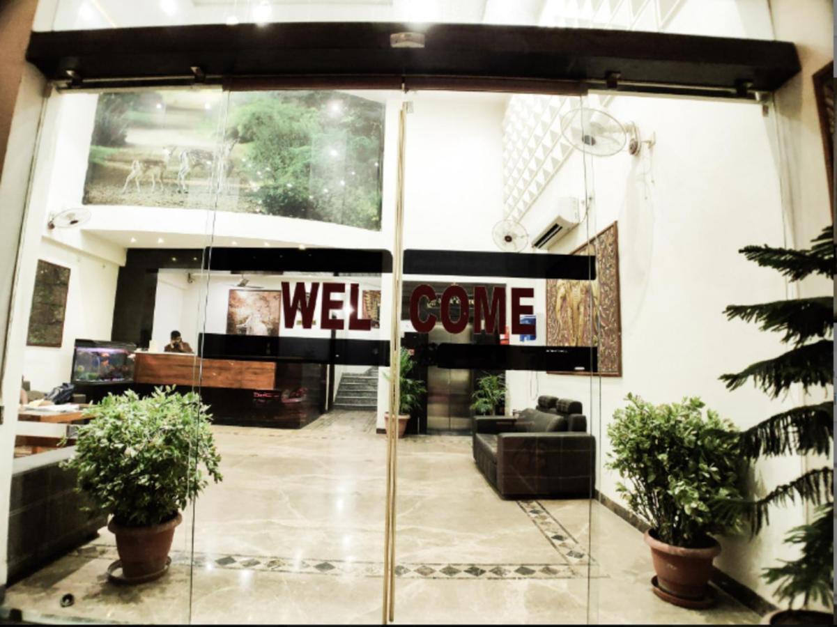 Hotel Badrika Inn Rewa Esterno foto